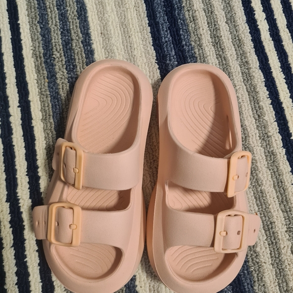 Foamy rubber sandal - Picture 3 of 4